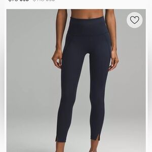 Lululemon Wunder Train High-Rise Tight 25"
Hem Slit